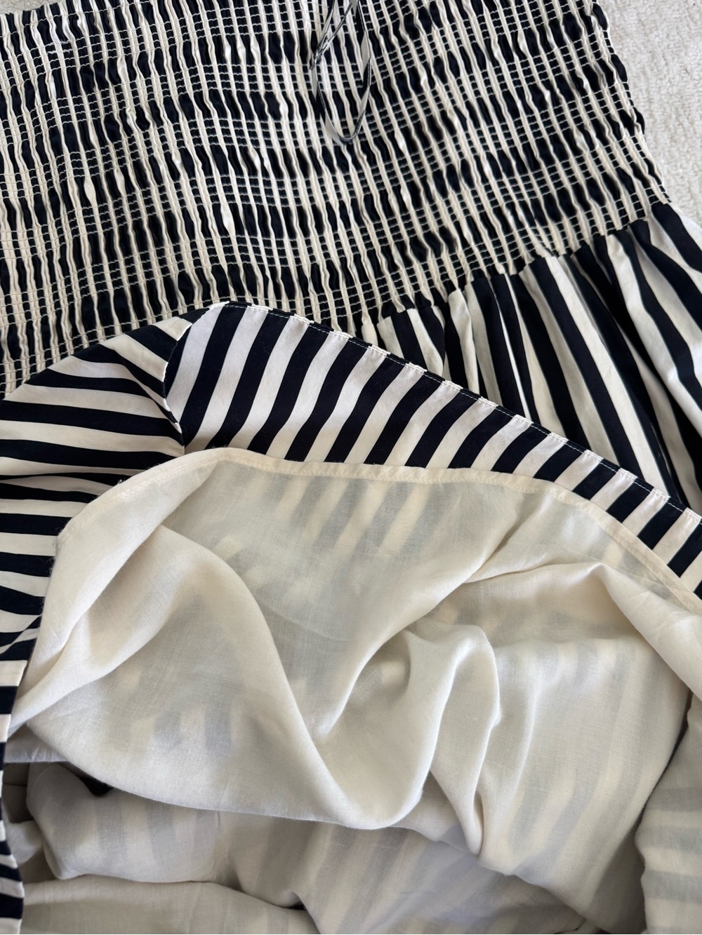 Evereve Striped Midi Dress Smocked Adjustable Straps Pockets Size Large - Picture 11 of 11